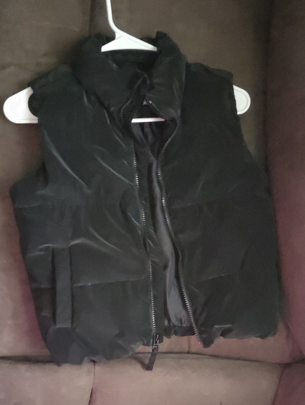 Old Navy Black Quilted Puffer Vest- Girls Size 8-medium